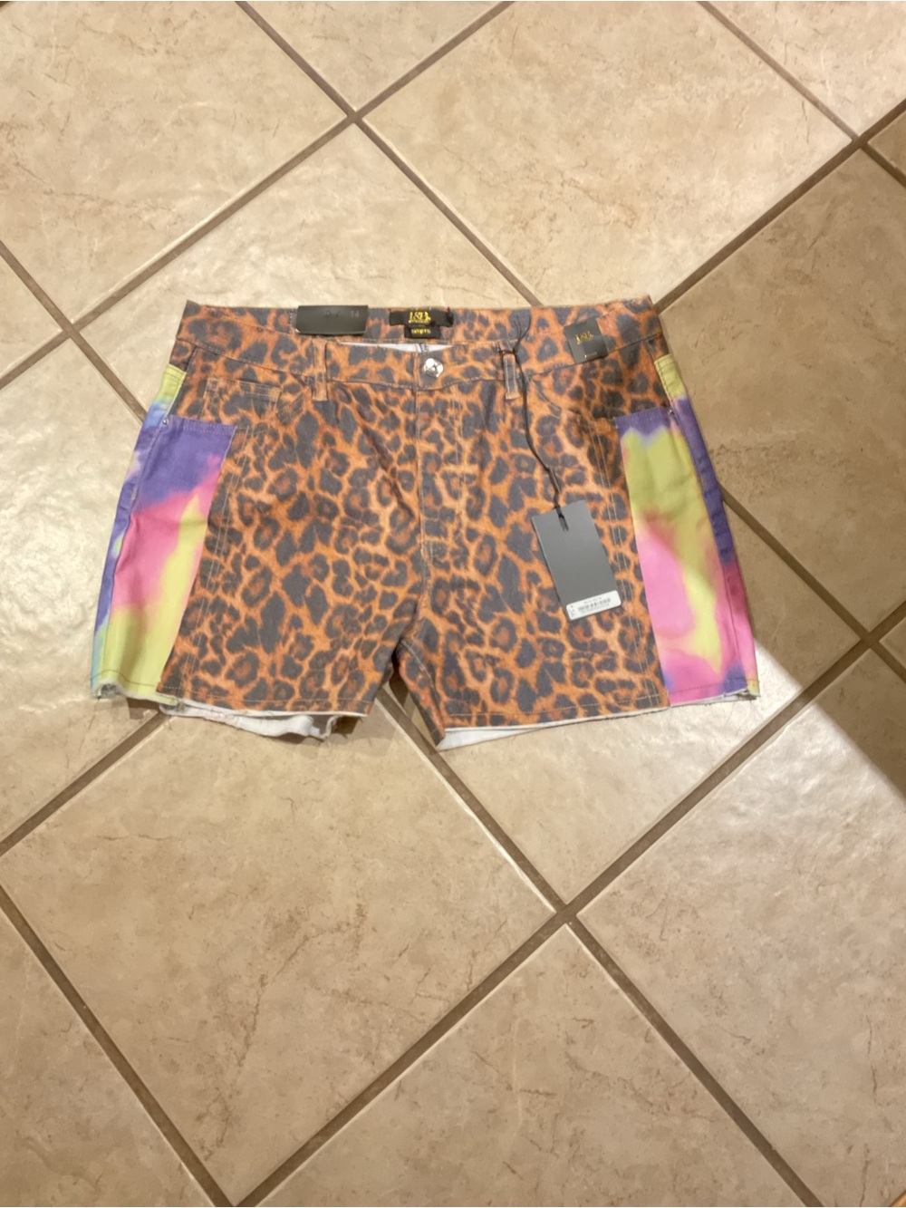 Lucky & Blessed Leopard And Neon Women’s Shorts Size 14 NWT